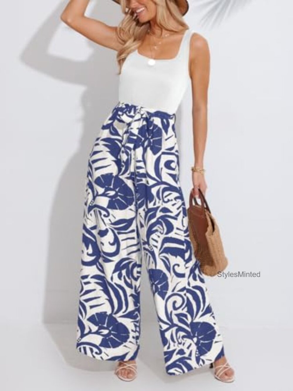 CUPSHE Sleeveless Square Neck Wide Leg Jumpsuit with Pockets - Picture 3 of 3